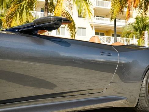 Used 2023 Aston Martin DBS Volante image 11