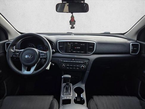Used 2020 Kia Sportage LX image 13