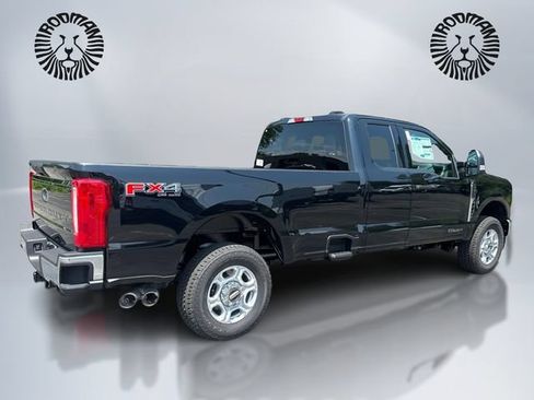 New 2026 Ford F250 XLT w/ FX4 Off-Road Package AWD/4WD image 6
