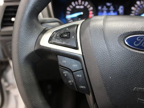 Used 2015 Ford Fusion SE FWD image 26