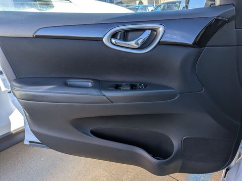 Used 2018 Nissan Sentra SV w/ Protection Package image 9