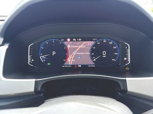 Used 2021 Volkswagen Atlas Cross Sport SEL R-Line FWD image 11