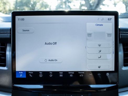 Used 2024 Ford Expedition XLT image 15