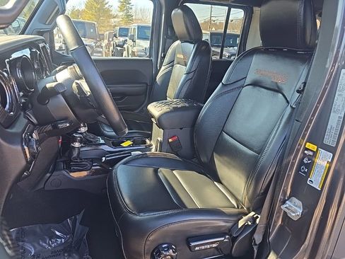 Certified 2021 Jeep Wrangler Unlimited Rubicon w/ Xtreme Recon 35" Tire Package image 26