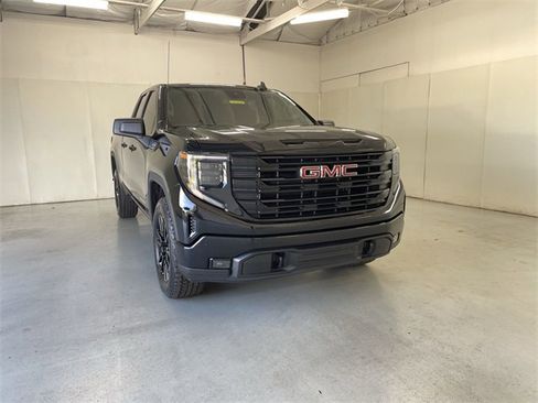 Certified 2023 GMC Sierra 1500 Elevation image 3