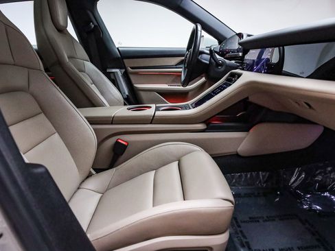 Certified 2022 Porsche Taycan 4 Cross Turismo image 21