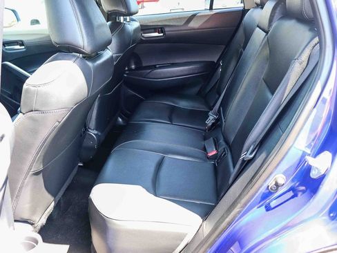 Certified 2025 Toyota Corolla Cross XLE FWD image 21