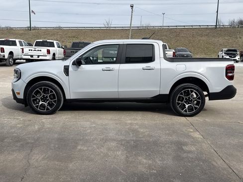 Used 2025 Ford Maverick Lariat image 11