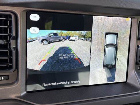 New 2025 Ford Bronco Badlands image 19