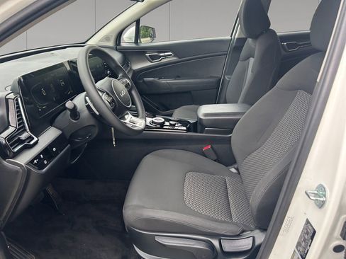 Used 2023 Kia Sportage LX AWD/4WD image 10