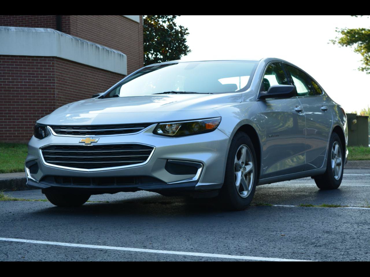 Used 2017 Chevrolet Malibu LS FWD image 1