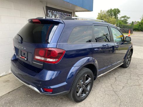 Used 2018 Dodge Journey Crossroad w/ Nav & Sun Group AWD/4WD image 8