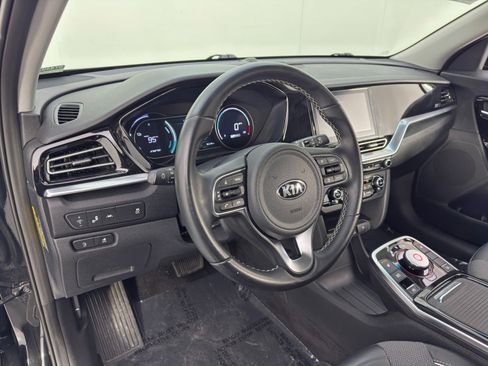 Used 2020 Kia Niro EX image 12