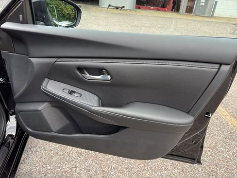 New 2025 Nissan Sentra SV w/ Trunk Package image 33