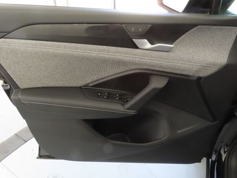 New 2025 Volkswagen Tiguan S image 11