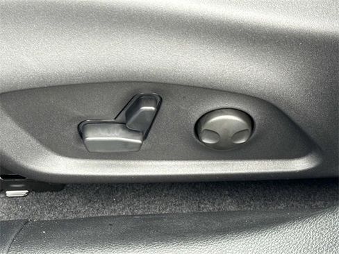 New 2026 Jeep Compass Limited image 16