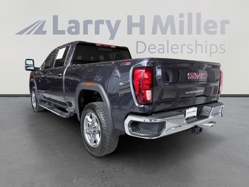 Used 2025 GMC Sierra 2500 SLE w/ SLE Value Package; AWD/4WD image 3