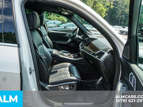 Used 2025 BMW X5 xDrive50e AWD/4WD image 23