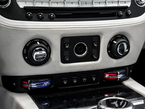 Used 2019 Rolls-Royce Ghost image 31