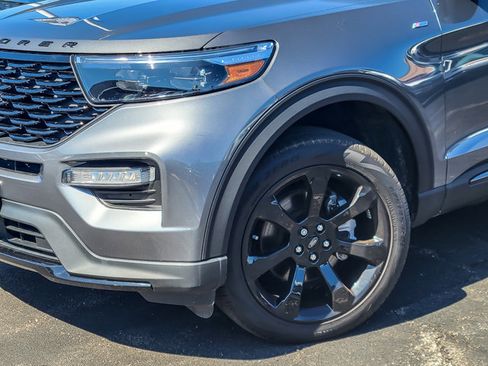 Certified 2023 Ford Explorer ST-Line w/ Class IV Trailer Tow Package image 3