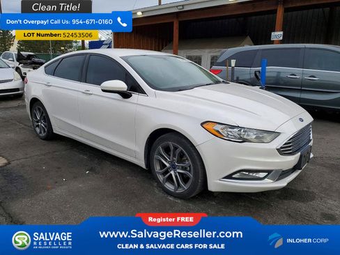 Used 2017 Ford Fusion SE w/ Equipment Group 201A FWD image 5