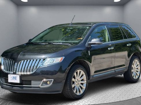 Used 2015 Lincoln MKX AWD w/ Equipment Group 102A image 3