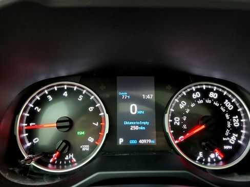Used 2021 Toyota RAV4 XLE w/ Convenience Package AWD/4WD image 27