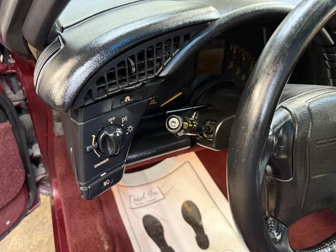 Used 1993 Chevrolet Corvette Coupe image 42