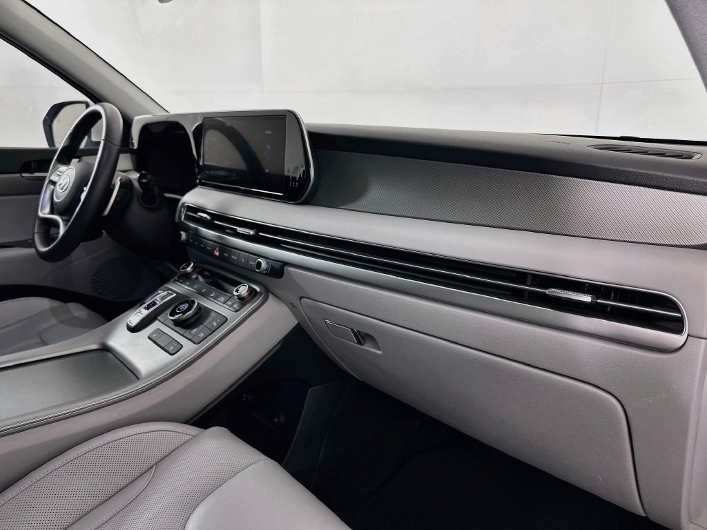 Used 2025 Hyundai Palisade SEL FWD image 29