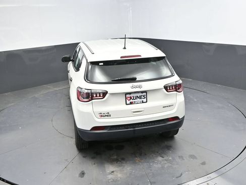 Used 2017 Jeep Compass Sport w/ Cold Weather Group AWD/4WD image 35