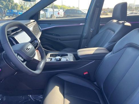 New 2025 Jeep Wagoneer S Limited image 14