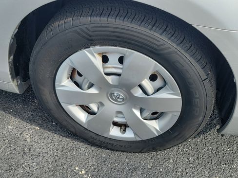 Used 2009 Toyota Camry LE FWD image 8