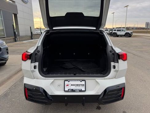 Used 2025 BMW X2 xDrive28i w/ Technology Package image 40