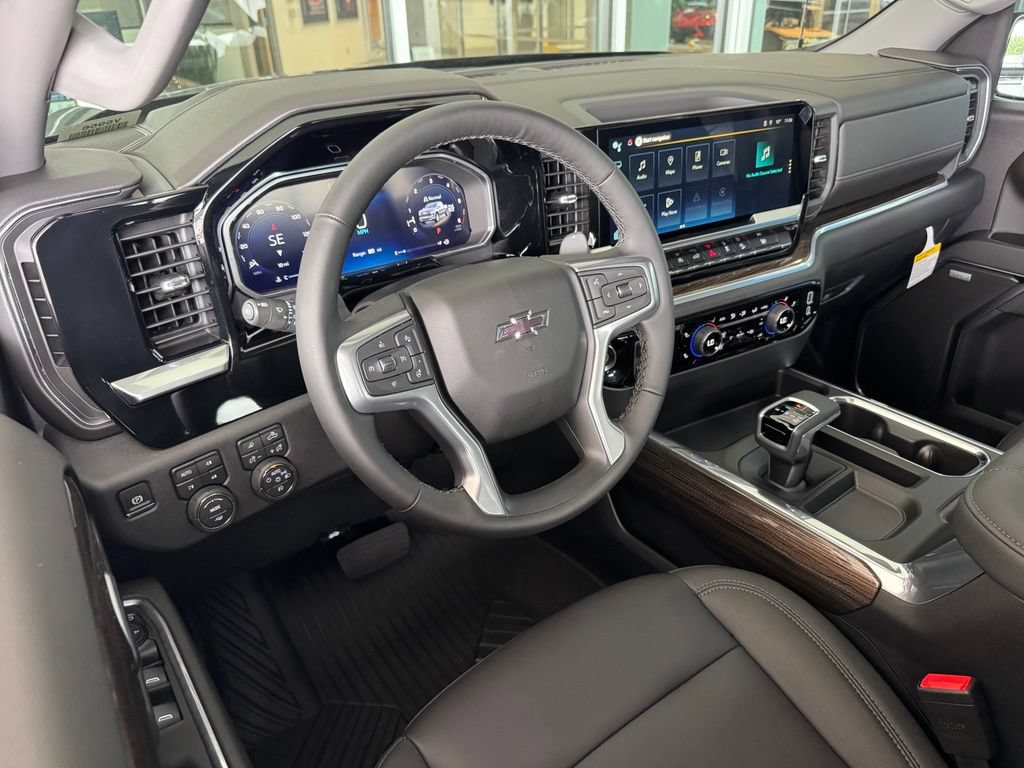 New 2026 Chevrolet Silverado 1500 RST w/ RST All Star Premium Package AWD/4WD image 3