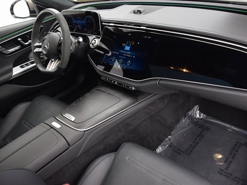 Used 2025 Mercedes-Benz E 53 AMG e 4MATIC Sedan image 14