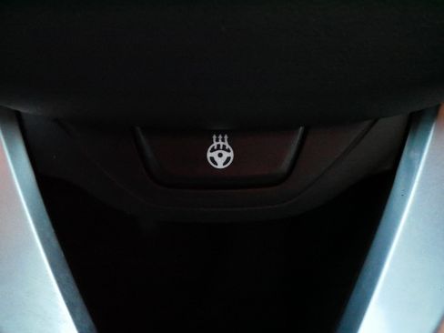 Used 2023 BMW 330i xDrive Sedan w/ Premium Package image 25