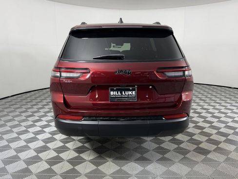 Certified 2025 Jeep Grand Cherokee L Laredo image 6