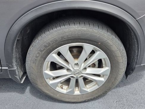 Used 2015 Nissan Rogue SV FWD image 8