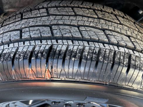 Used 2019 Chevrolet Tahoe 4WD image 35