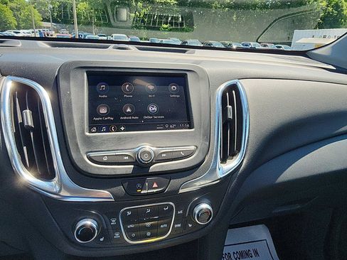 Used 2022 Chevrolet Equinox LT AWD/4WD image 17
