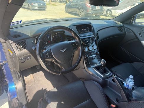 Used 2016 Hyundai Genesis Coupe 3.8 image 12