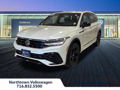 Certified 2024 Volkswagen Tiguan SE R-Line AWD/4WD image 1
