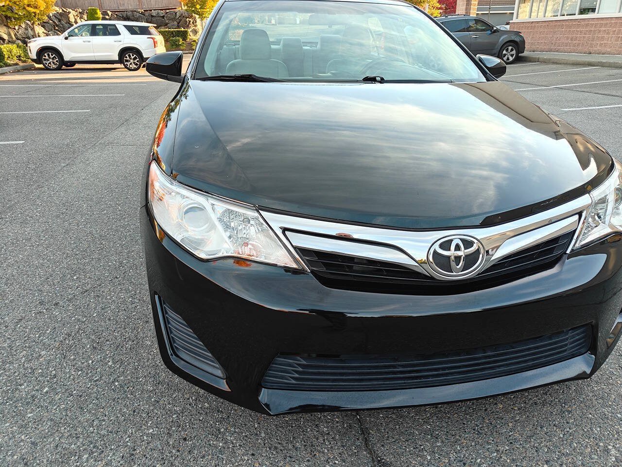 Used 2014 Toyota Camry LE FWD image 7