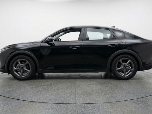 Used 2025 Kia K4 LXS image 5