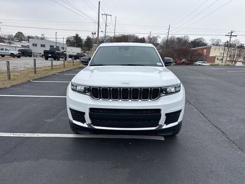 New 2025 Jeep Grand Cherokee L Laredo image 2