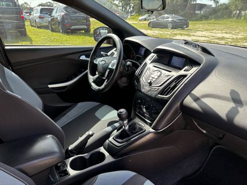 Used 2014 Ford Focus ST FWD image 9