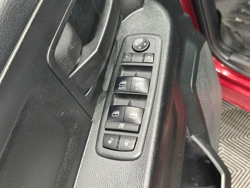 Used 2018 RAM 1500 Express AWD/4WD image 41