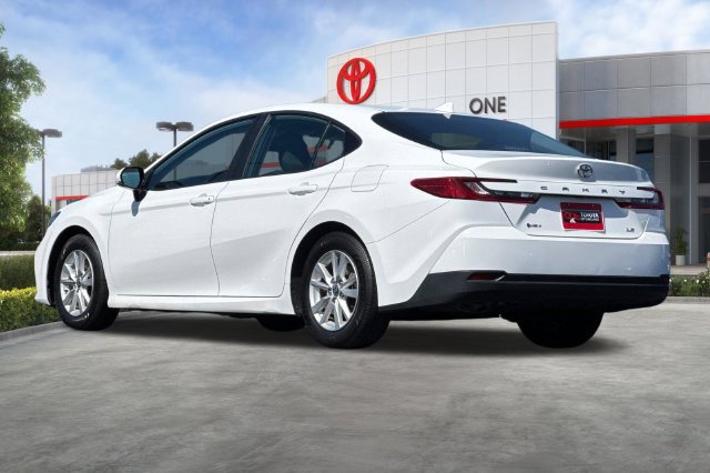 Certified 2025 Toyota Camry LE FWD image 7