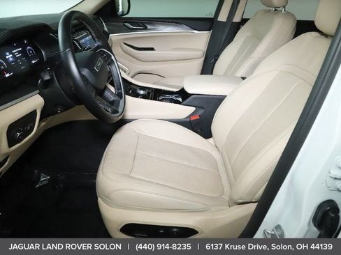 Used 2022 Jeep Grand Cherokee L Limited w/ Luxury Tech Group II AWD/4WD image 17
