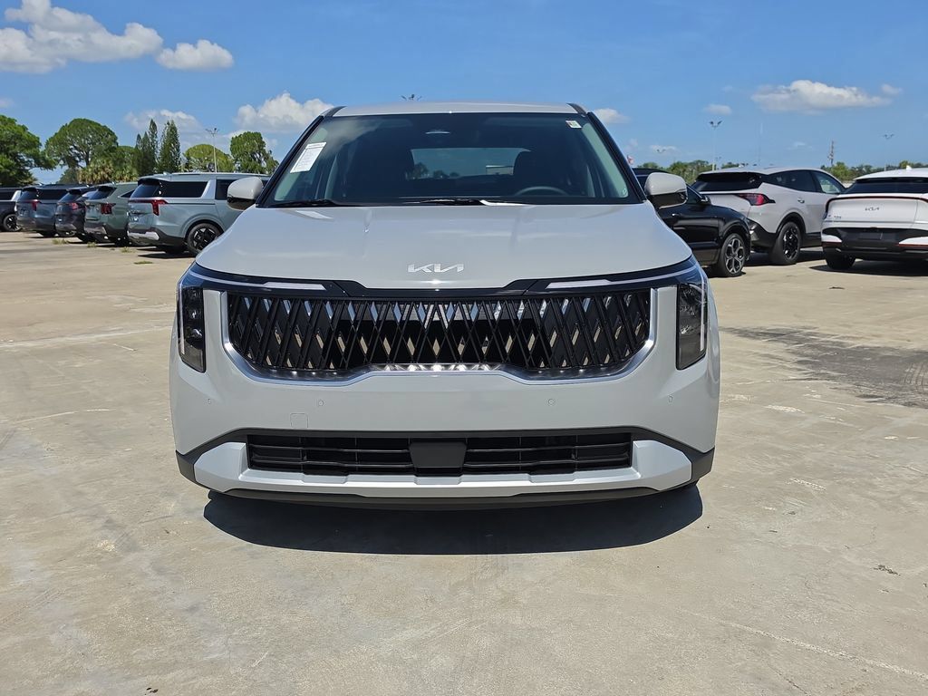 New 2027 Kia Carnival LX FWD image 3